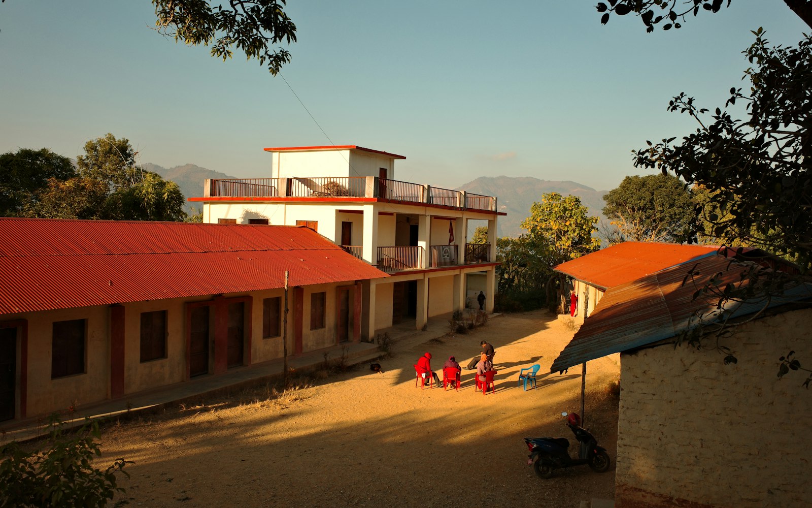 Students walking across the Greenfield School campus